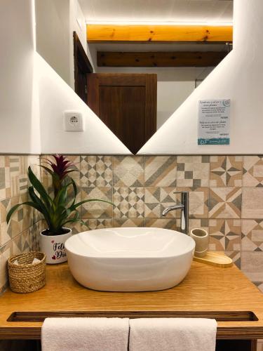 whatsapp_image_2024-05-28_at_12