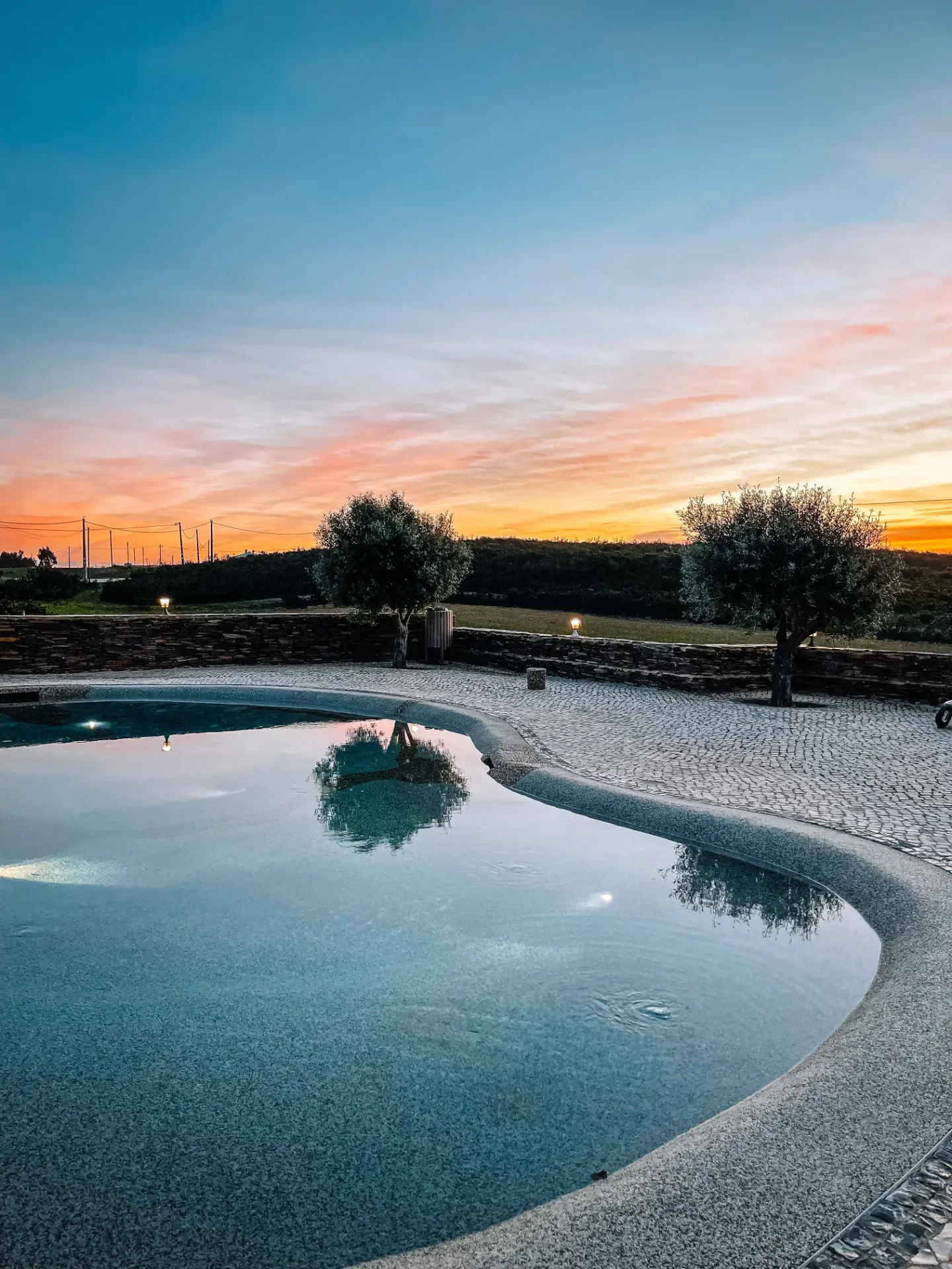 Piscina do Barranco da Fonte ao pôr do sol